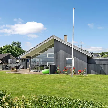 Cozy In Bjert With Kitchen Hébergement de vacances *